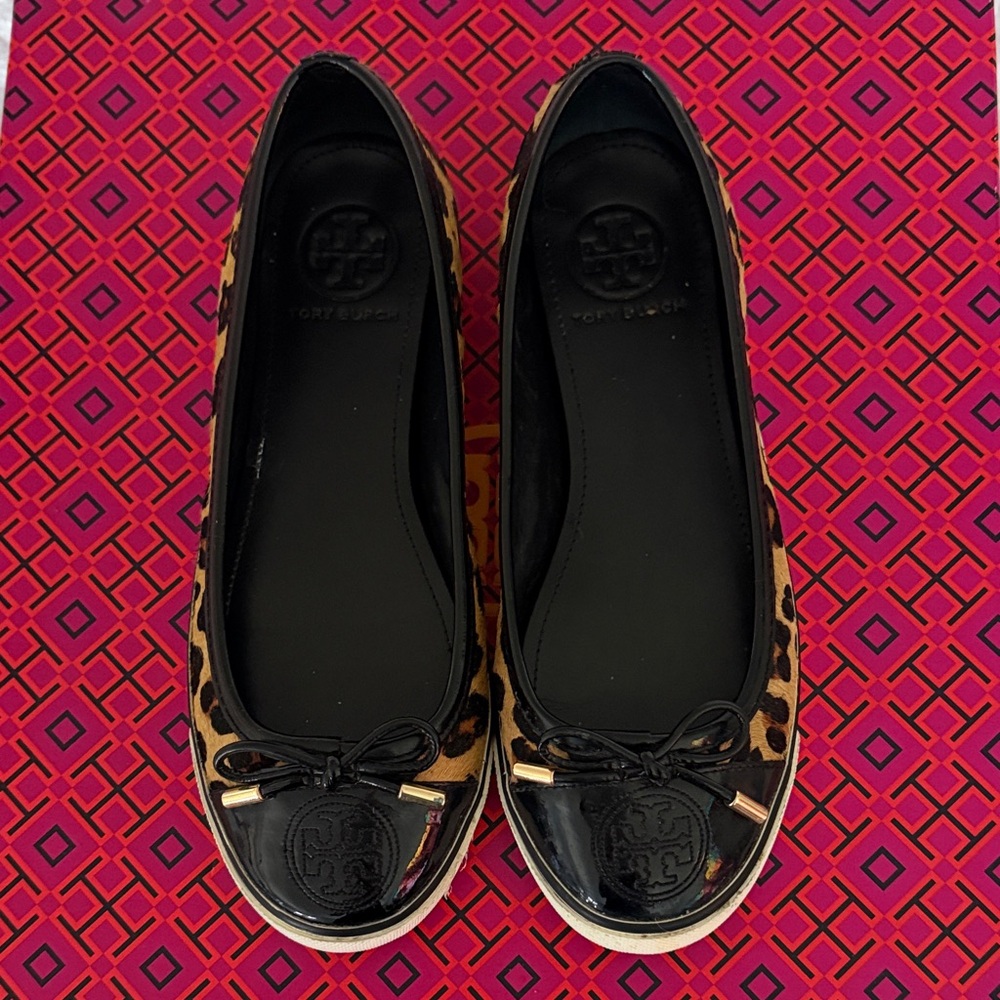 Tory Burch Skylar  Leopard Print Flats Size 6